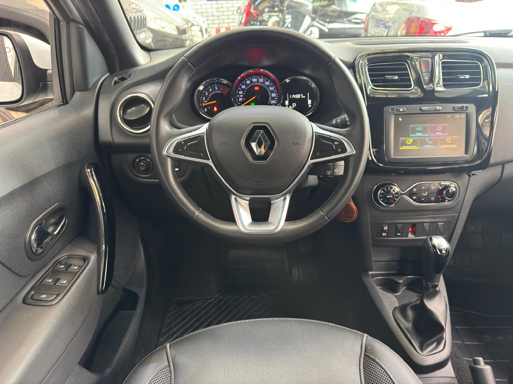 Renault Sandero Branco