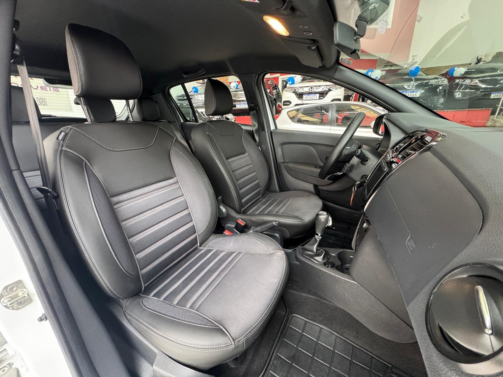Renault Sandero Branco