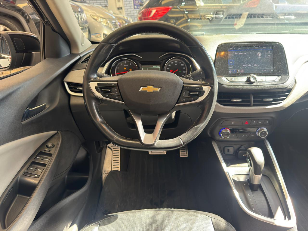 Chevrolet Onix Preto
