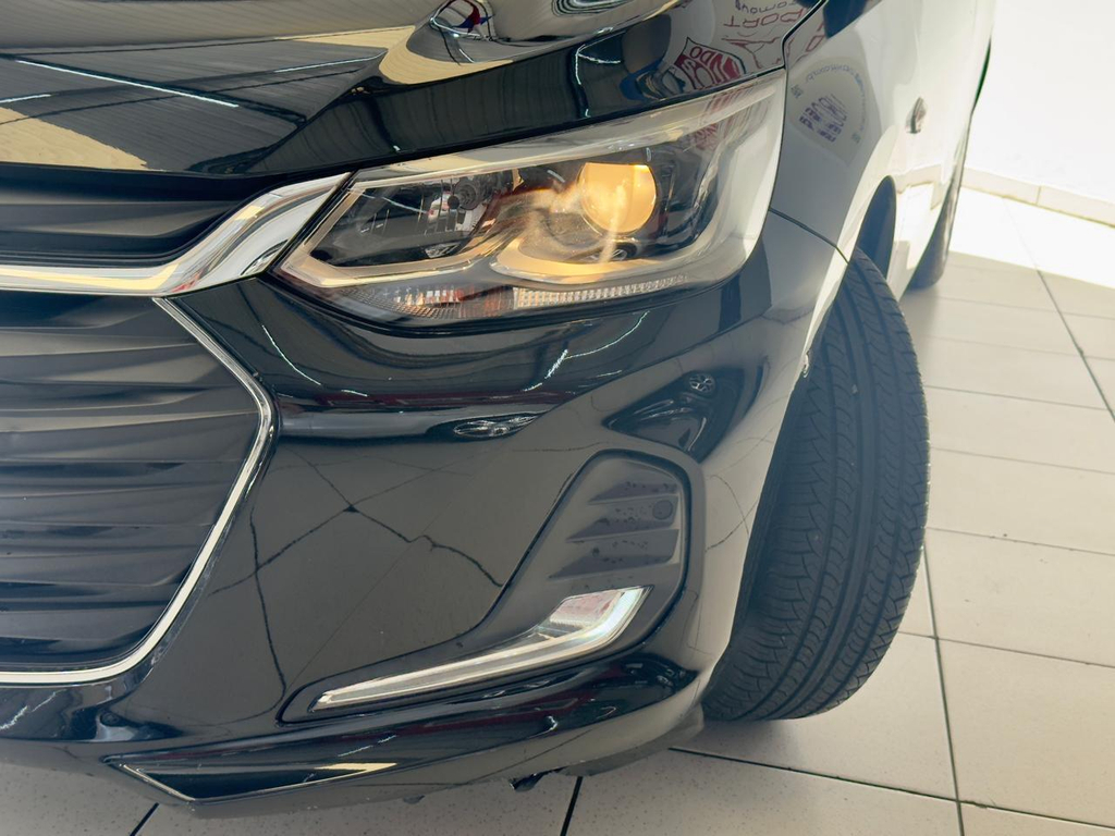Chevrolet Onix Preto