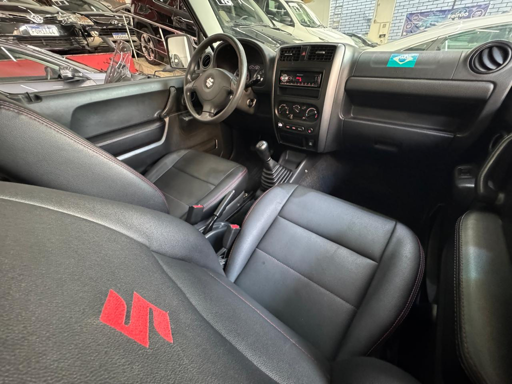 Suzuki Jimny Preto
