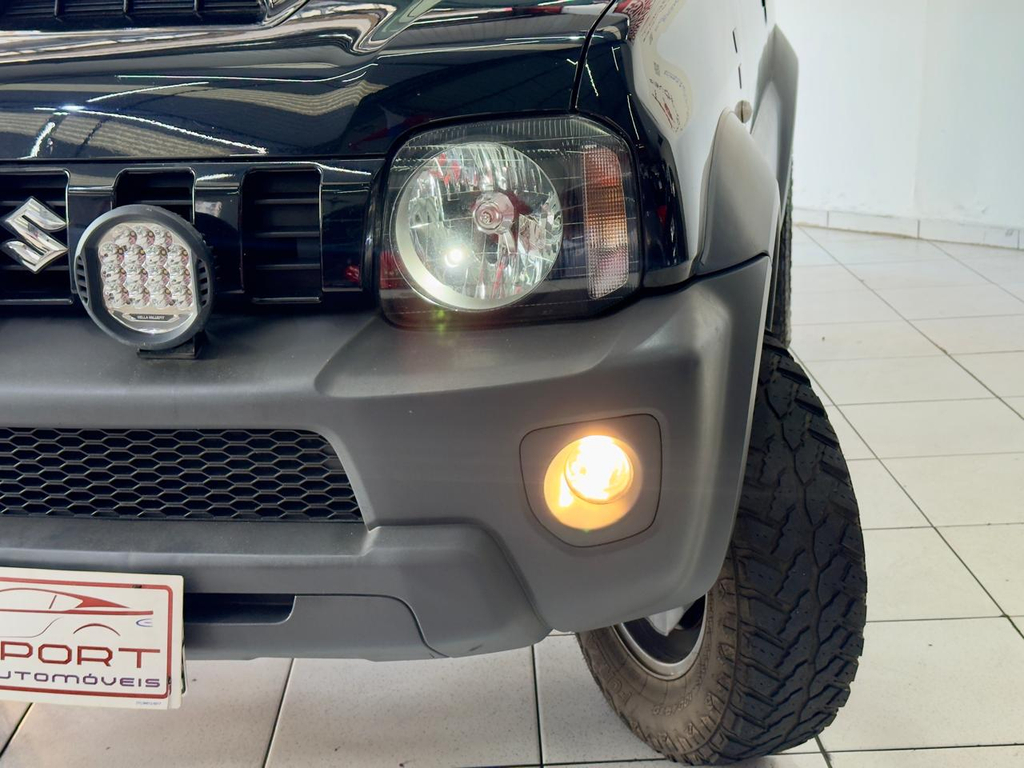 Suzuki Jimny Preto