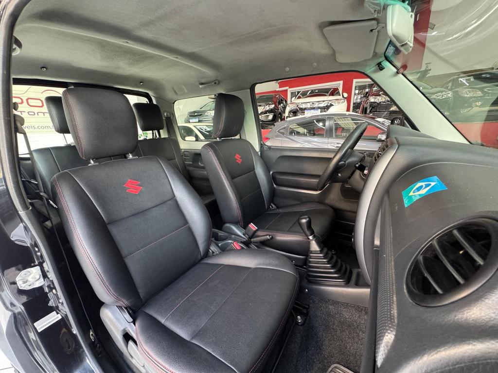 Suzuki Jimny Preto