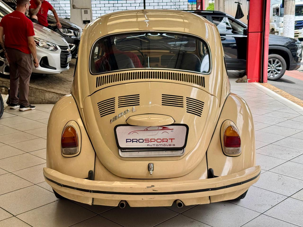 Volkswagen Fusca Amarelo