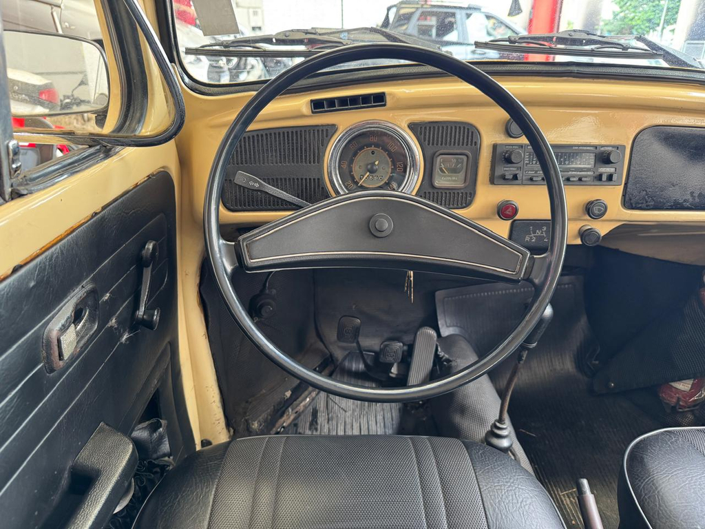 Volkswagen Fusca Amarelo