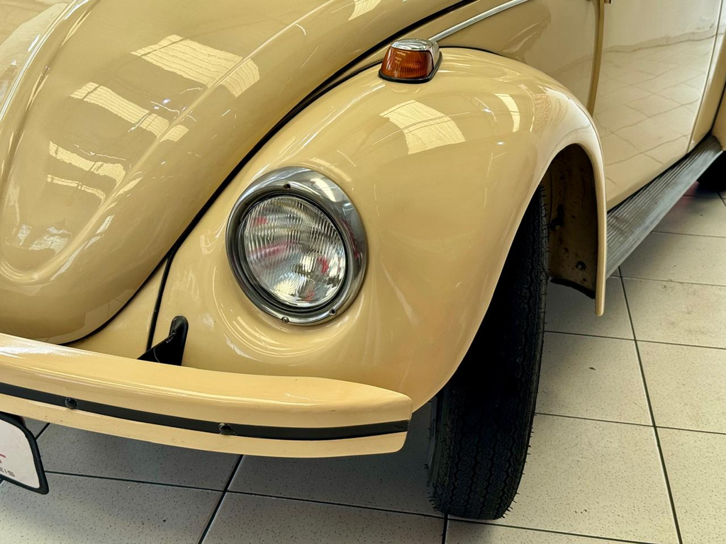Volkswagen Fusca Amarelo