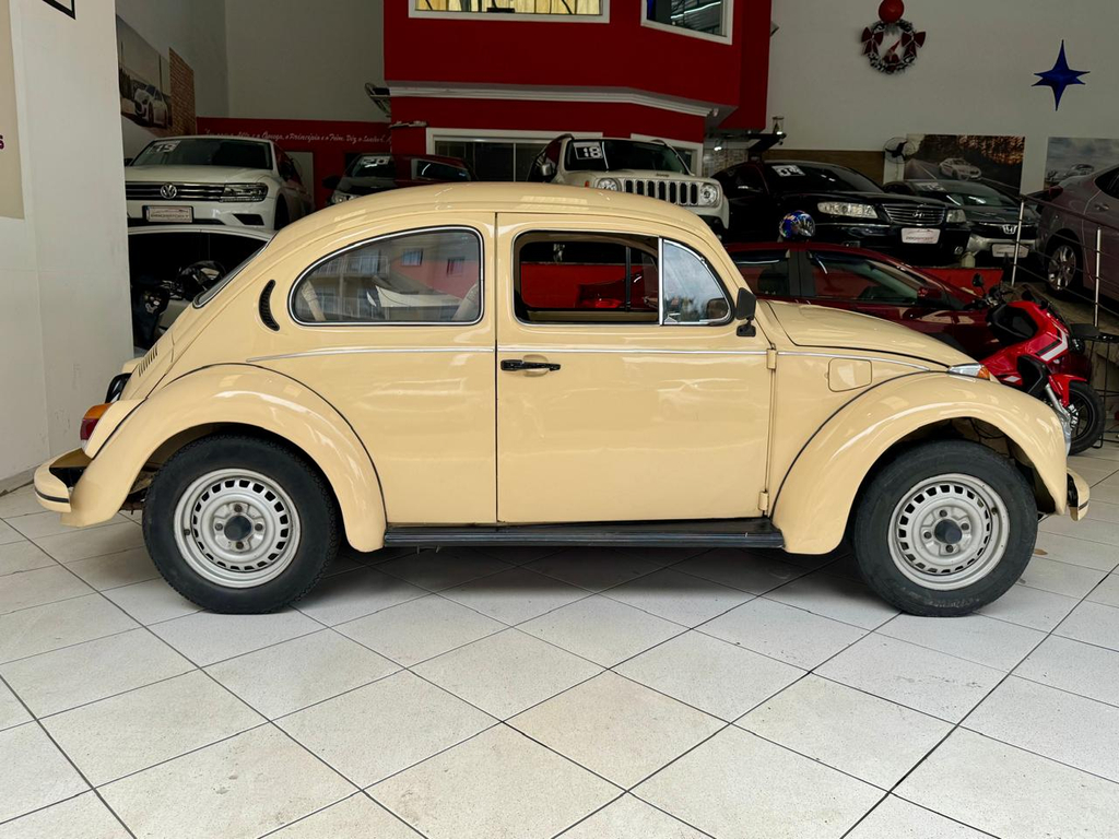 Volkswagen Fusca Amarelo
