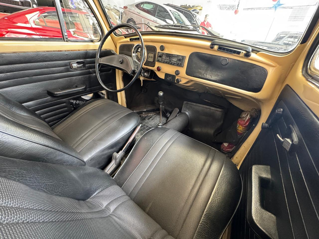 Volkswagen Fusca Amarelo