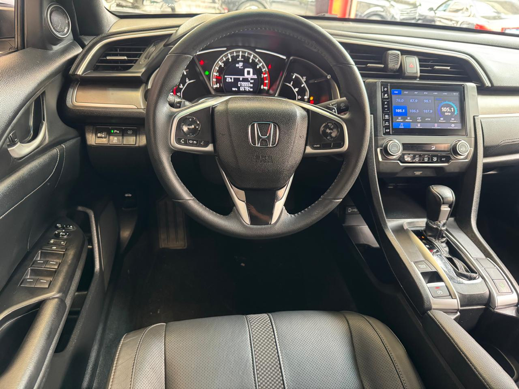 Honda Civic Sedan Prata