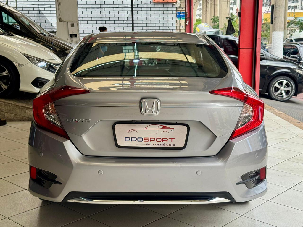 Honda Civic Sedan Prata