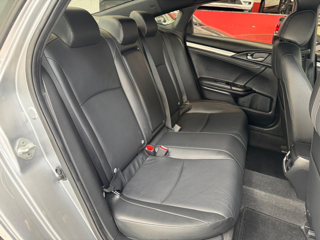 Honda Civic Sedan Prata