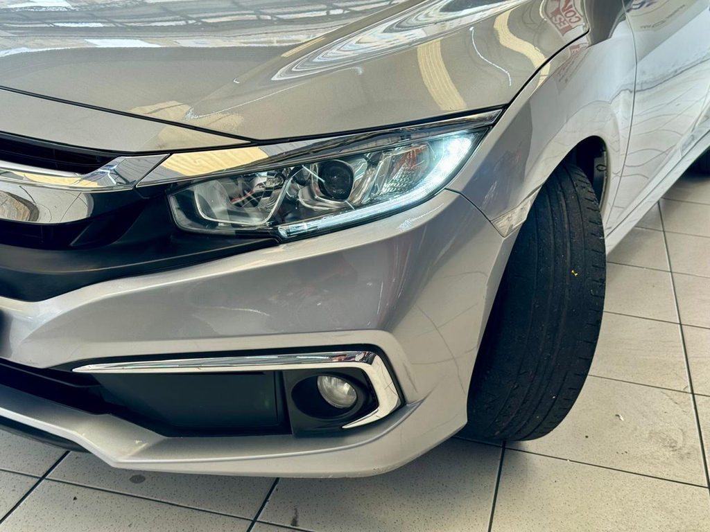 Honda Civic Sedan Prata
