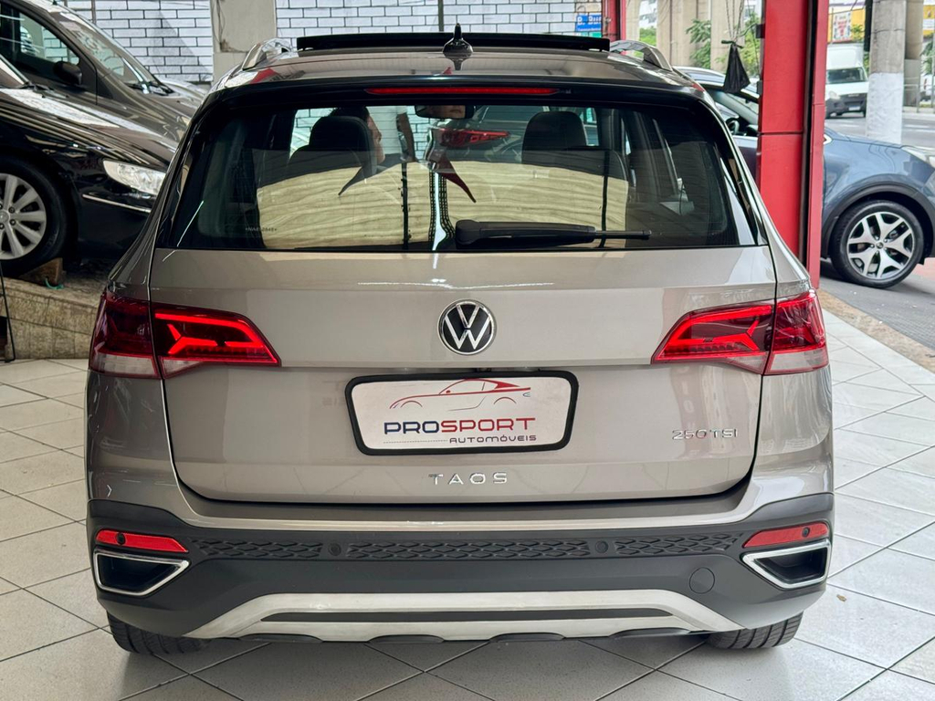 Volkswagen TAOS Bege
