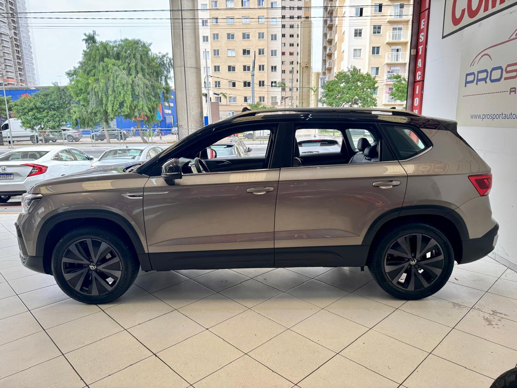 Volkswagen TAOS Bege