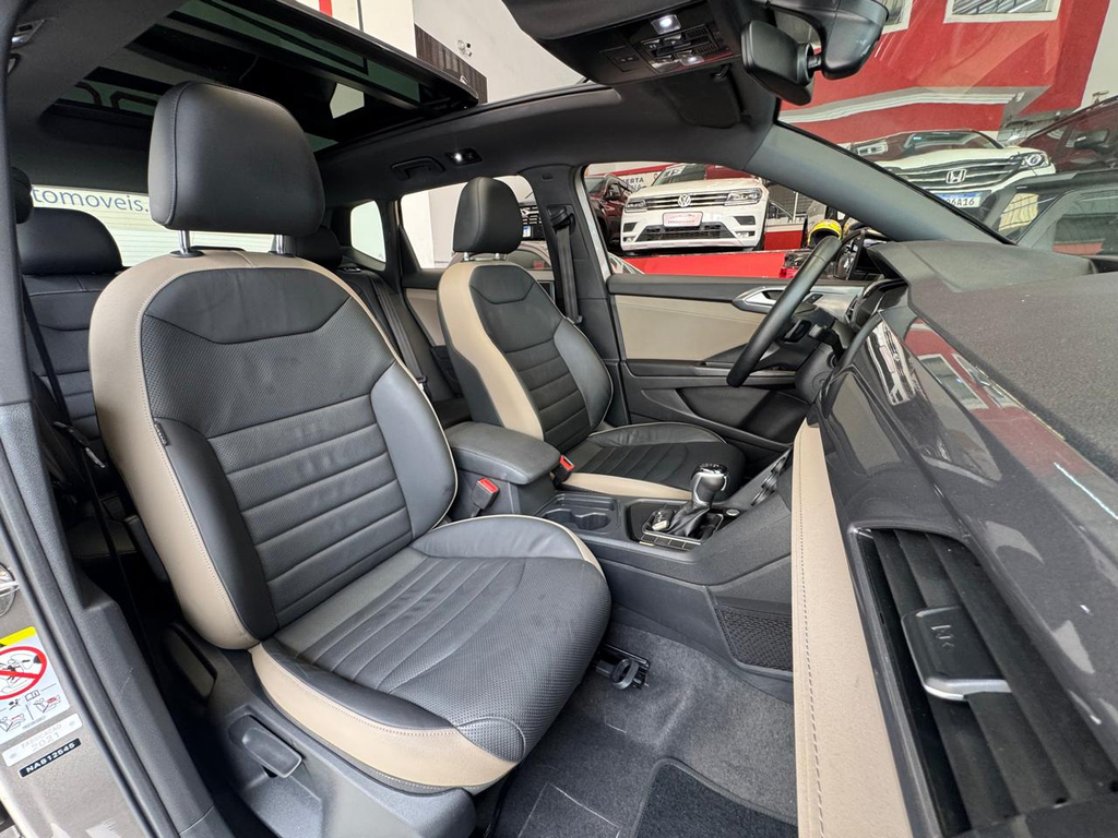 Volkswagen TAOS Bege