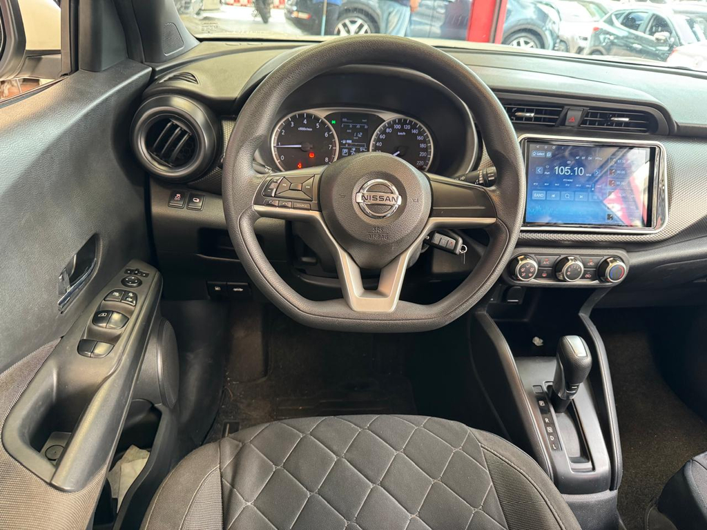Nissan Kicks Branco