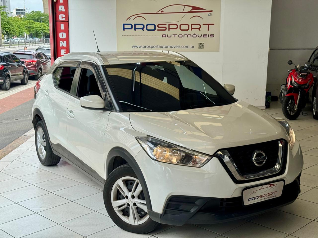 Nissan Kicks Branco