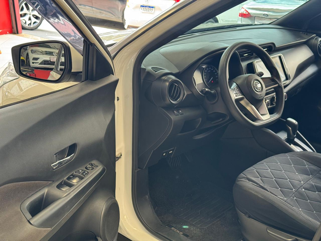 Nissan Kicks Branco
