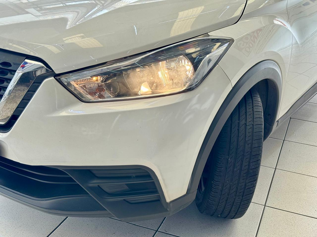 Nissan Kicks Branco