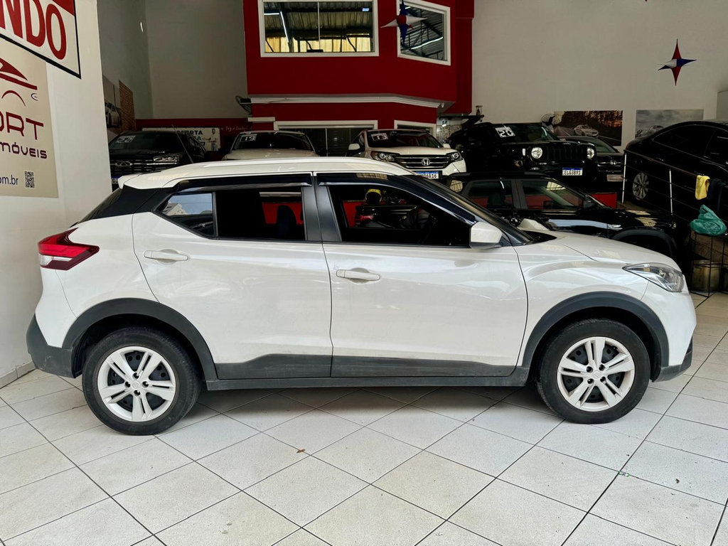 Nissan Kicks Branco