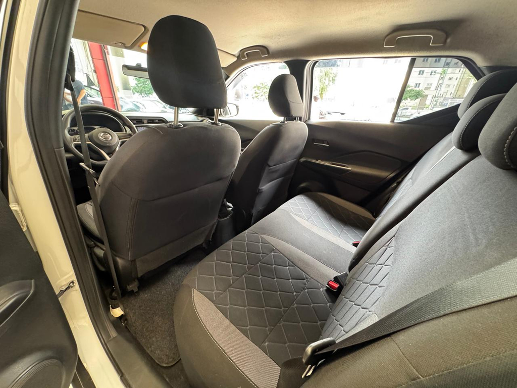 Nissan Kicks Branco