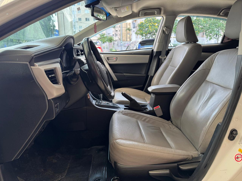 Toyota Corolla Branco