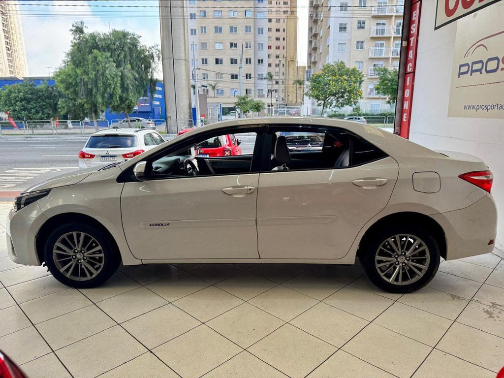 Toyota Corolla Branco