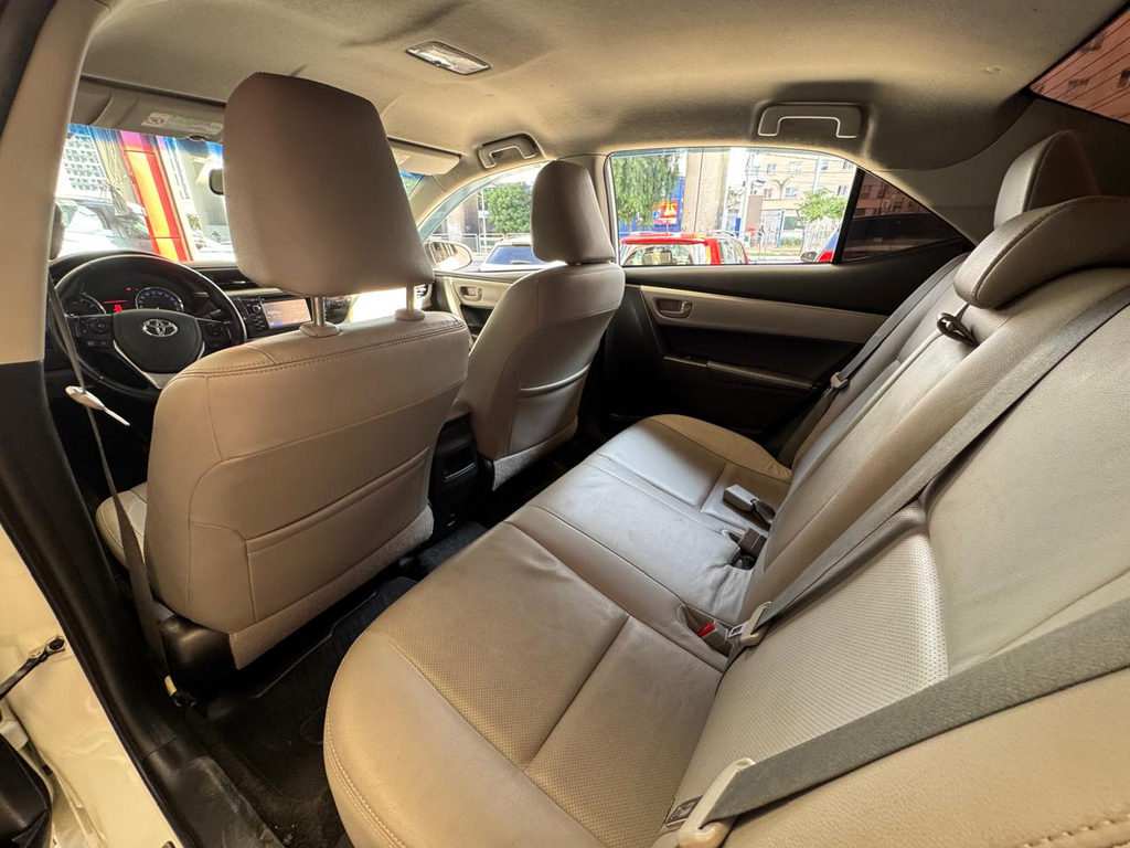 Toyota Corolla Branco
