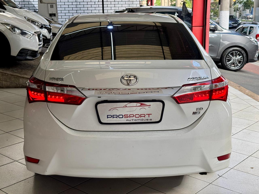 Toyota Corolla Branco