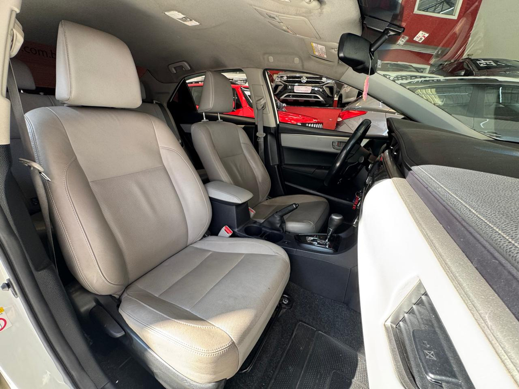Toyota Corolla Branco