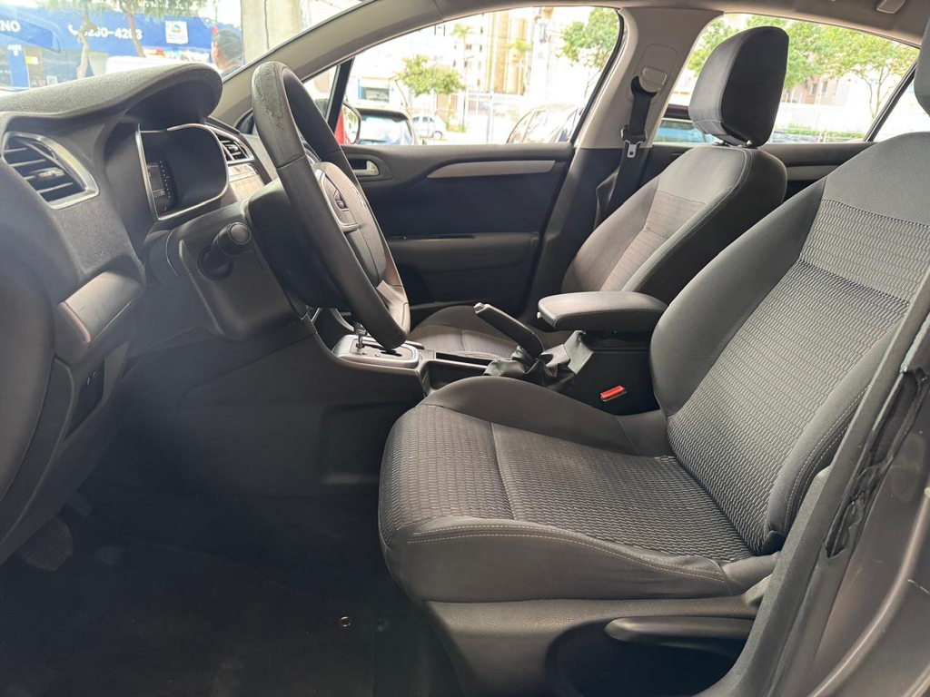 Citroen C4 Lounge Cinza