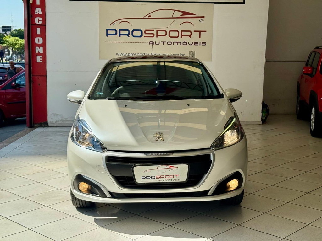 Peugeot 208 Branco