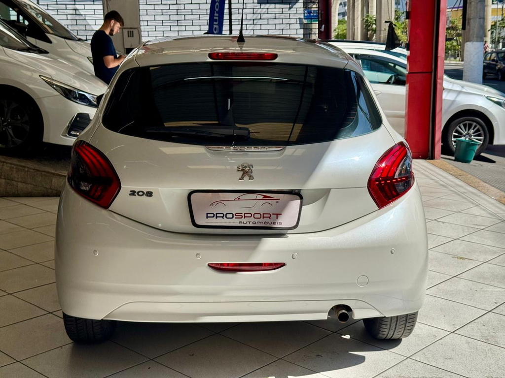 Peugeot 208 Branco