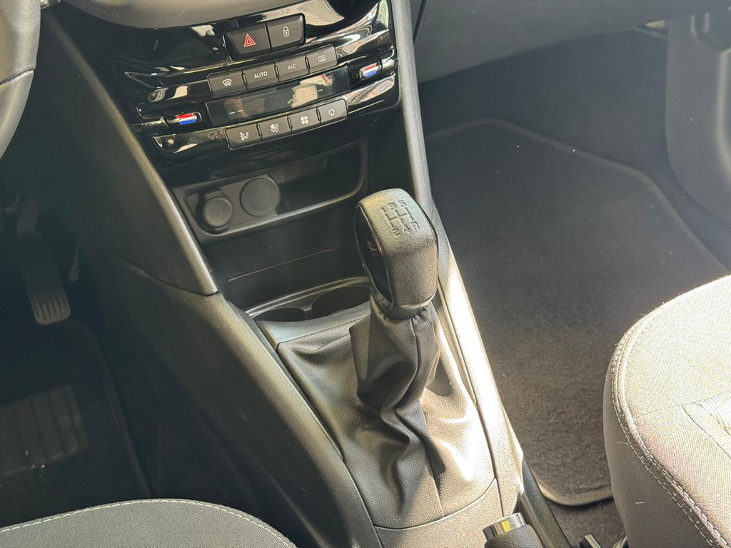 Peugeot 208 Branco