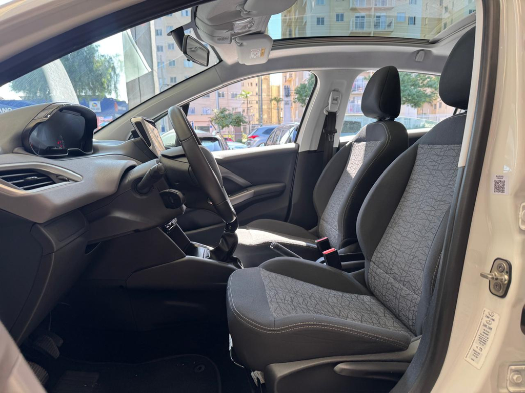 Peugeot 208 Branco