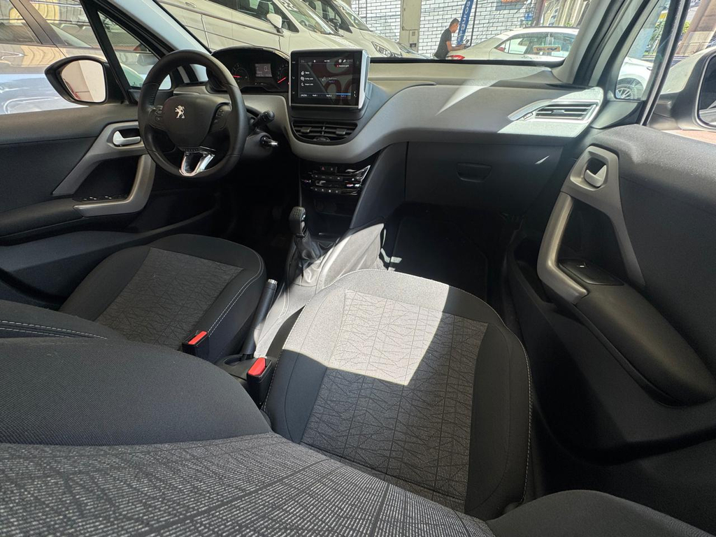 Peugeot 208 Branco