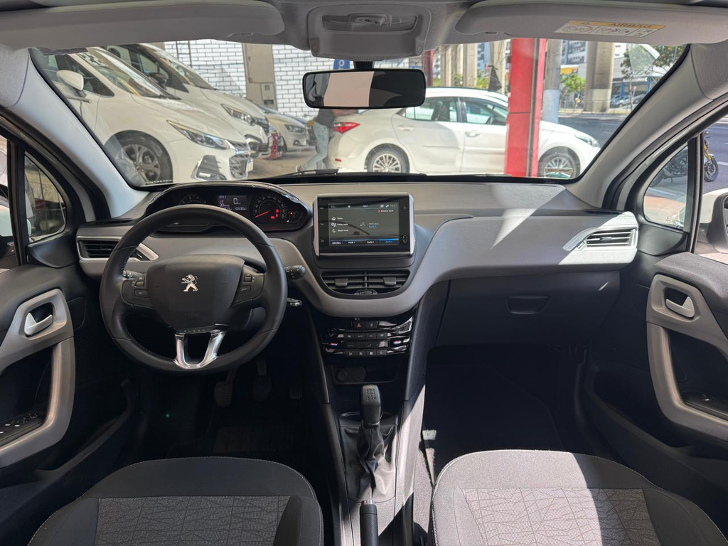 Peugeot 208 Branco
