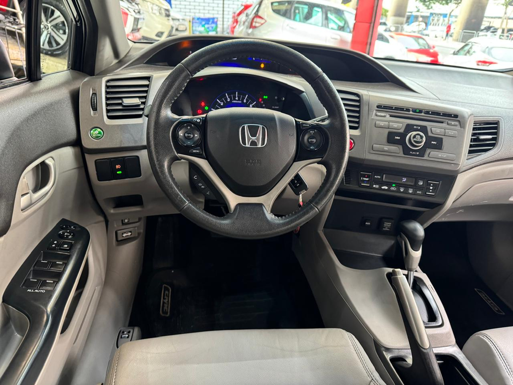 Honda Civic Preto