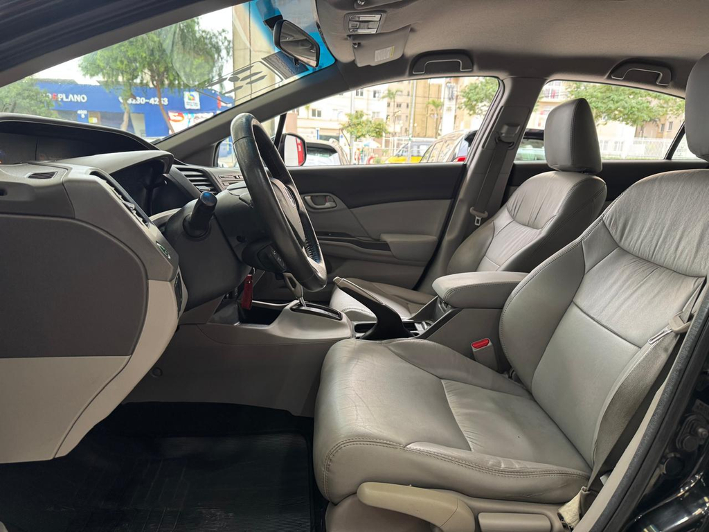 Honda Civic Preto