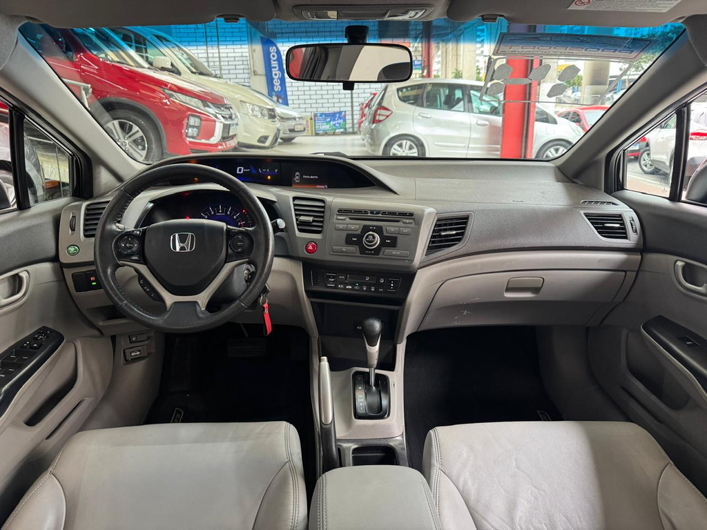 Honda Civic Preto