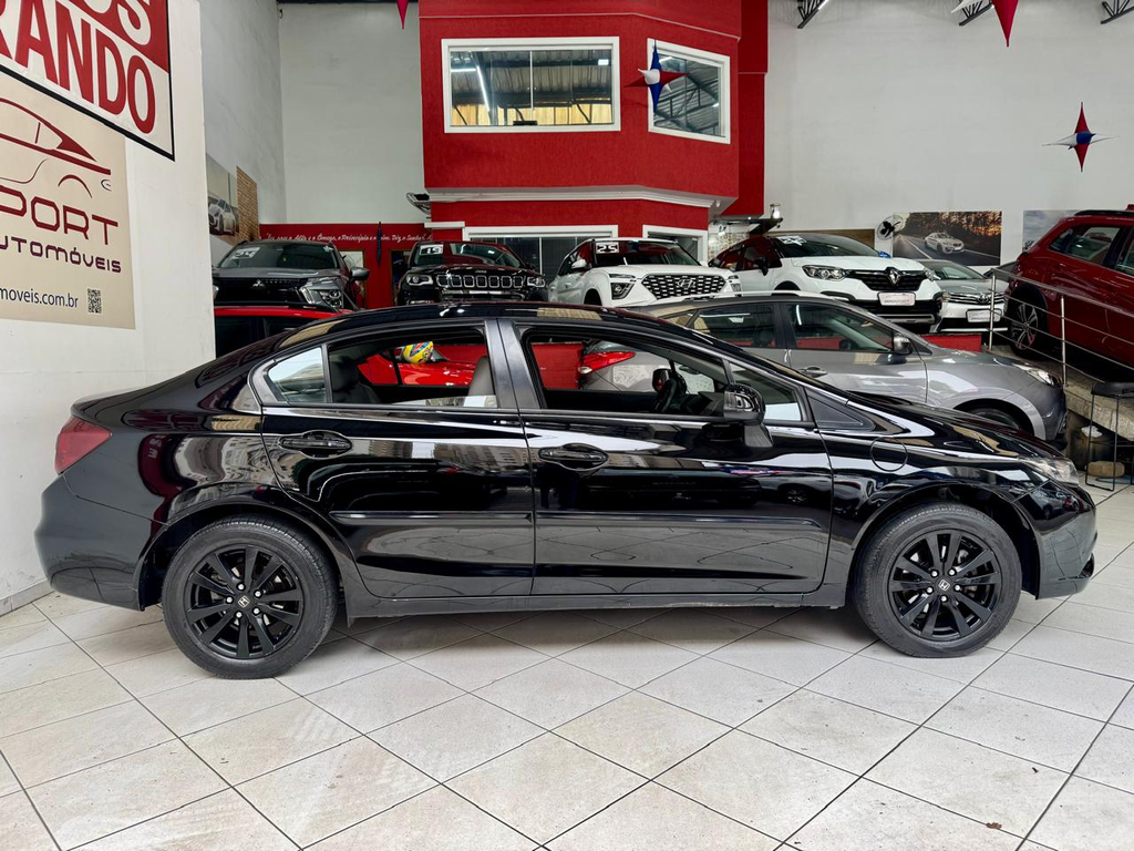 Honda Civic Preto