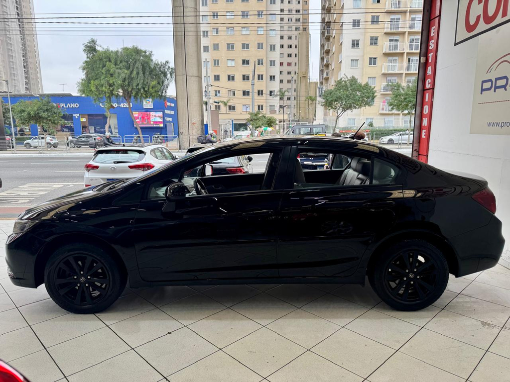Honda Civic Preto