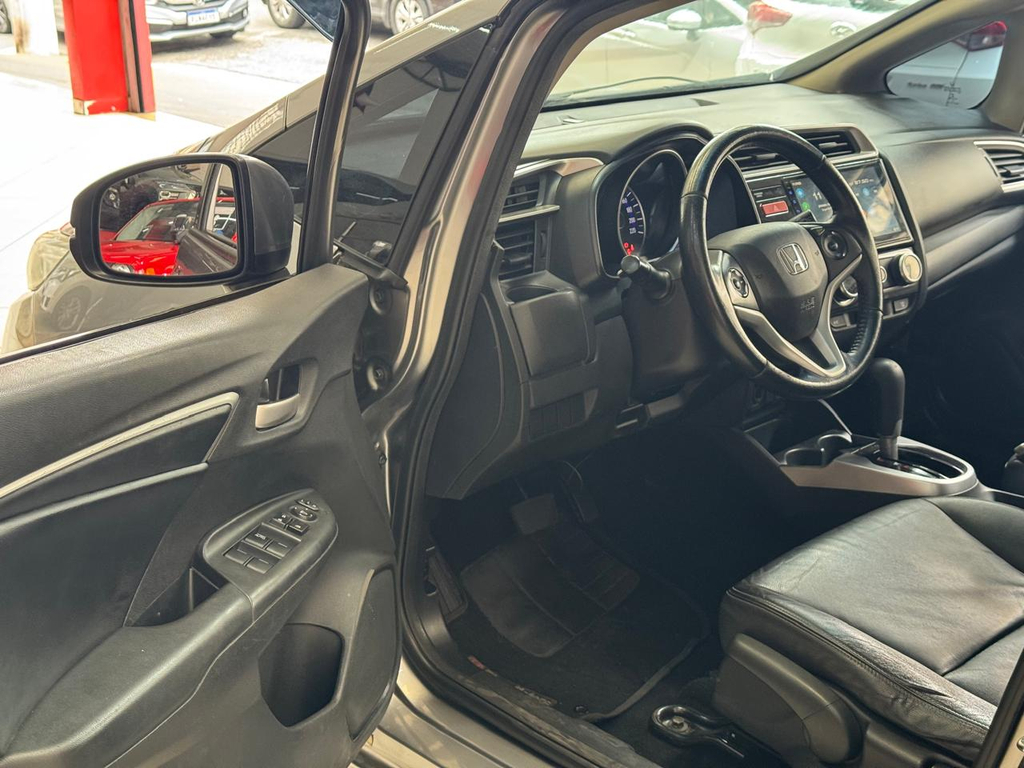 Honda Fit Cinza