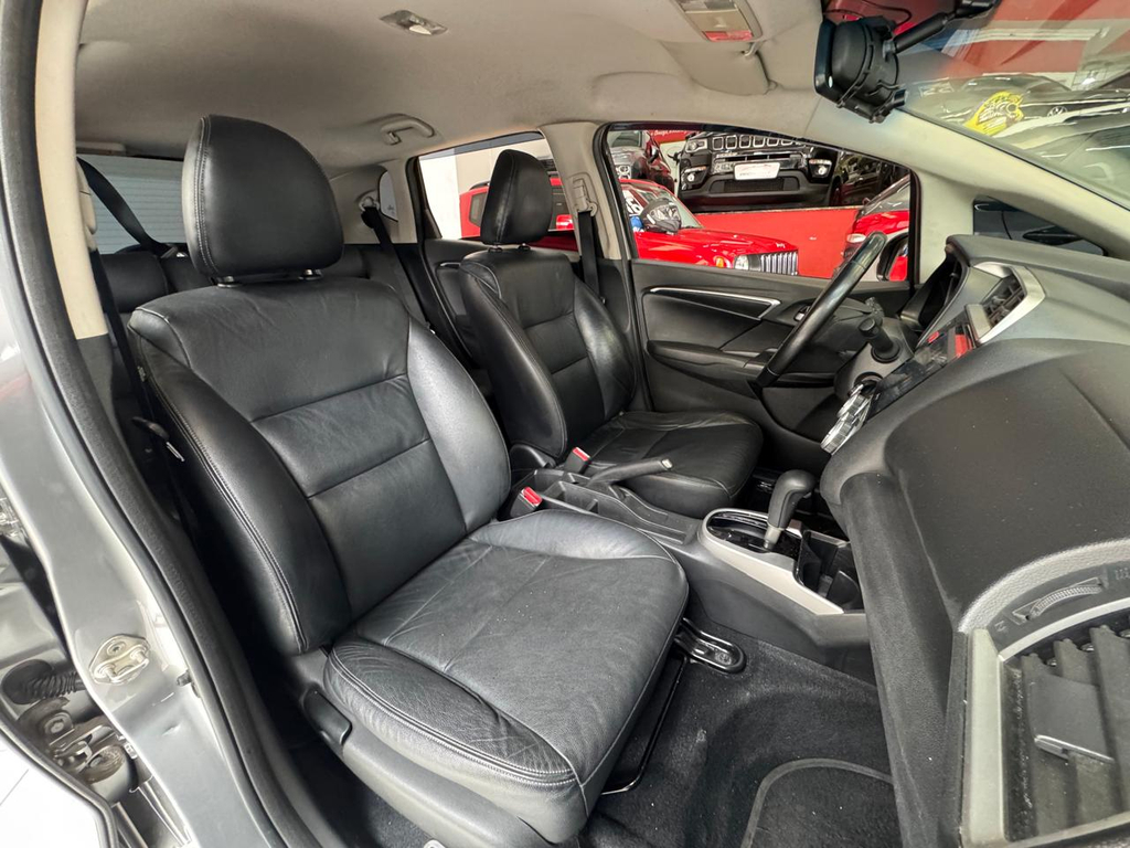 Honda Fit Cinza