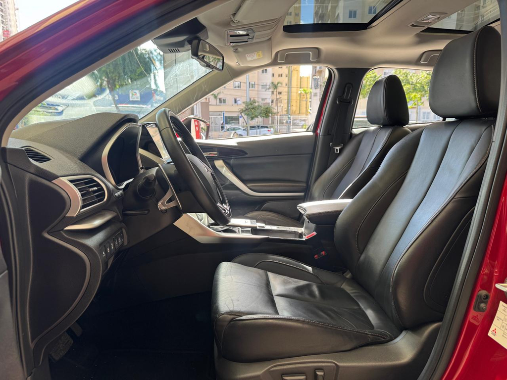 Mitsubishi Eclipse Cross Vermelho