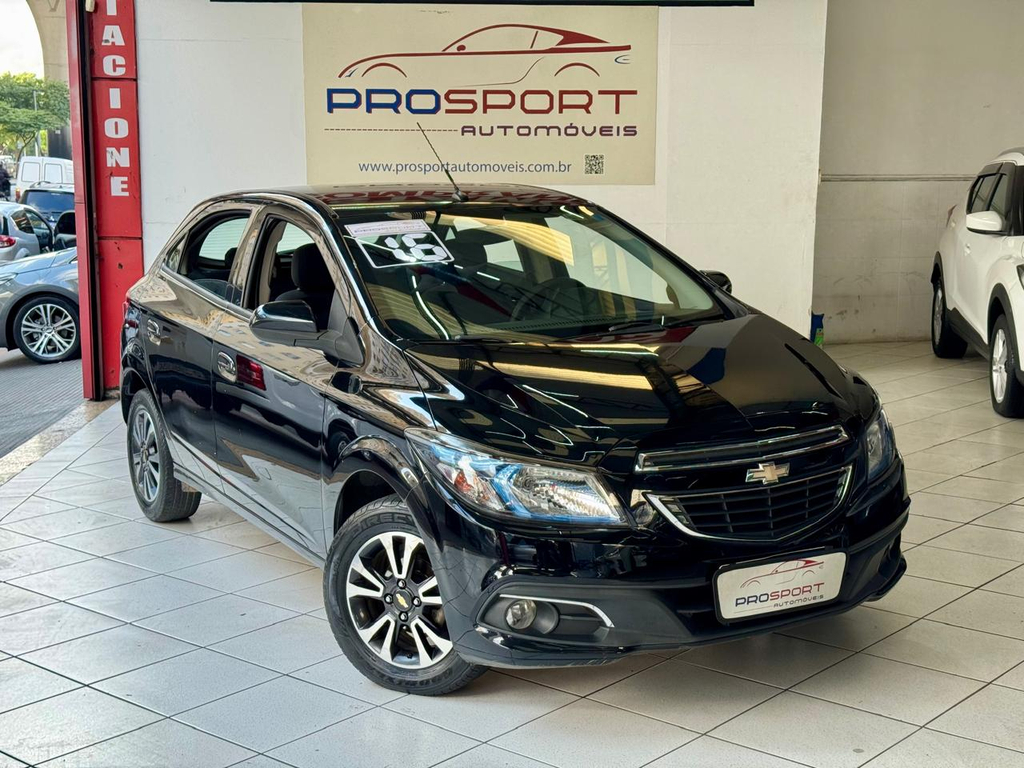Chevrolet Onix Preto