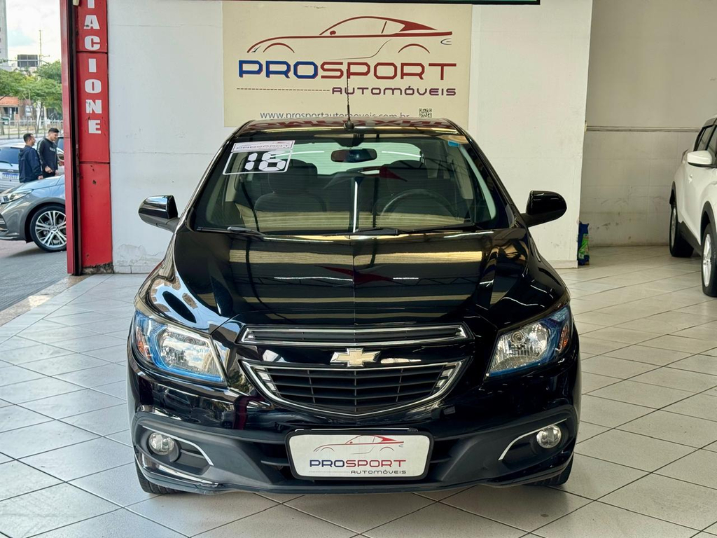 Chevrolet Onix Preto