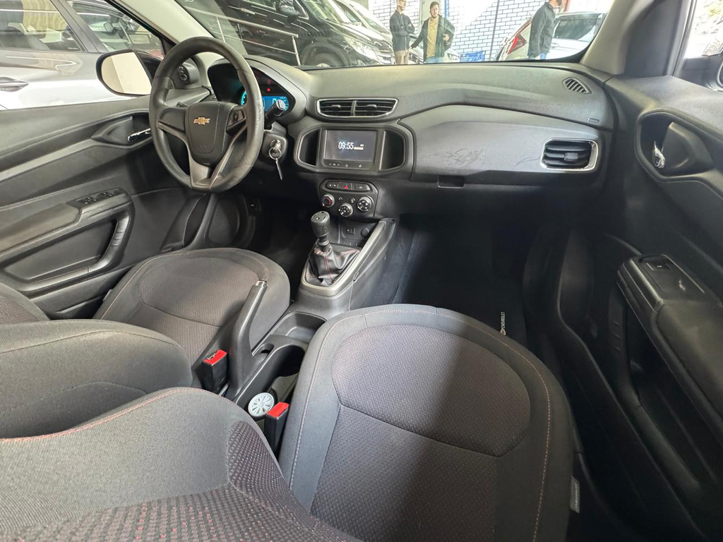 Chevrolet Onix Preto