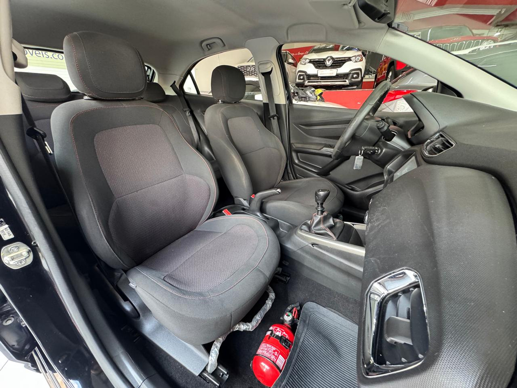 Chevrolet Onix Preto