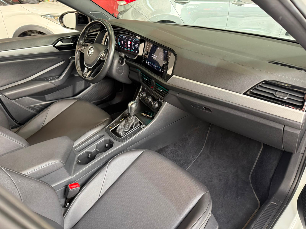 Volkswagen Jetta Branco